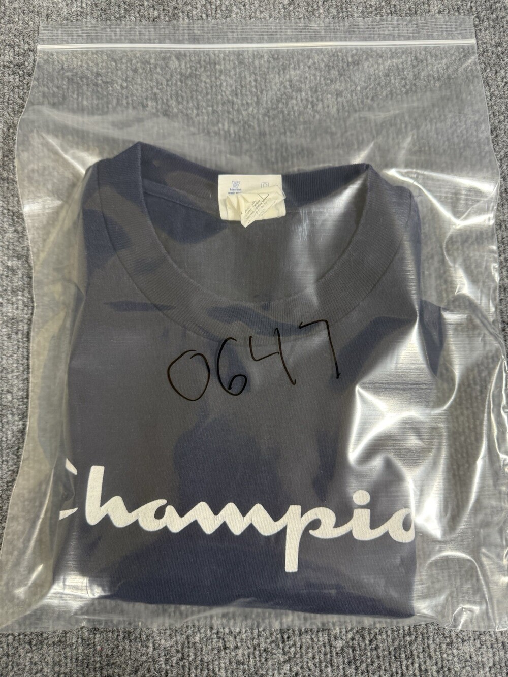 Champion Script Logo T Shirt Navy Blue 100% Cotton Short Sleeve Mens Large - Picture 10 of 10